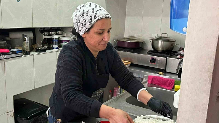 Depremden sonra kendi markasını kurdu
