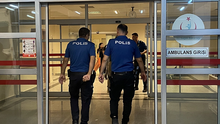 Yaşı küçük bir grup çocuk 35 yaşlarındaki vatandaşa saldırdı