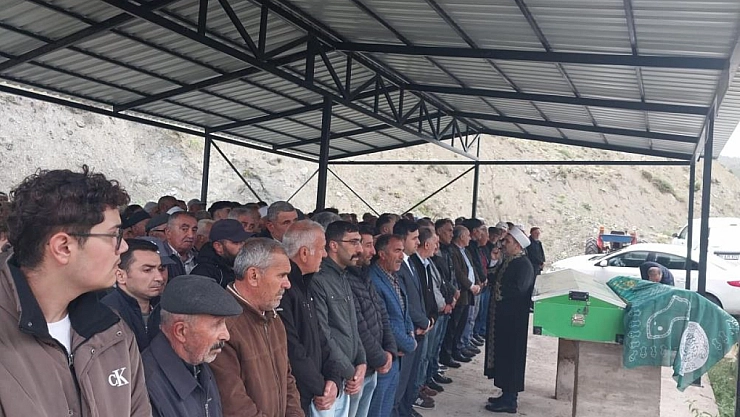 Yaşlı çift traktör kazasında can verdi