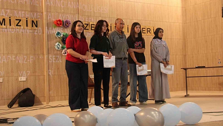 Yazar Remzi Kokargül kitap gelirini öğrencilere bağışladı