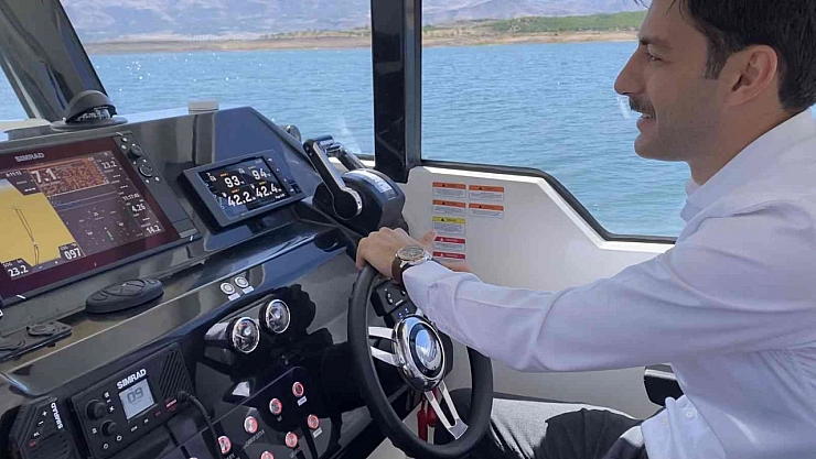 Kaymakam dümene geçti