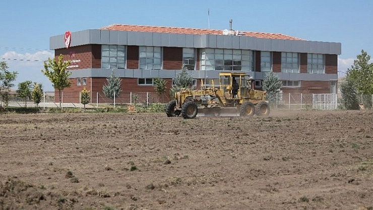 'Futbol Köyü' için ilk kazma