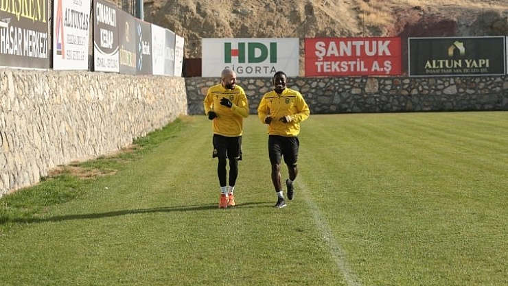 Fenerbahçe mesaisi sürüyor