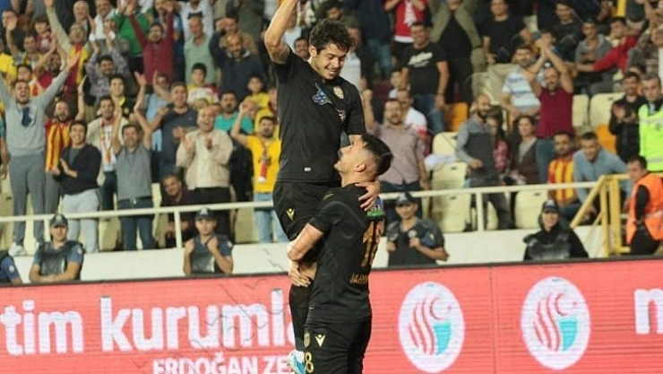 Guilherme hazırlıyor, Jahovic atıyor