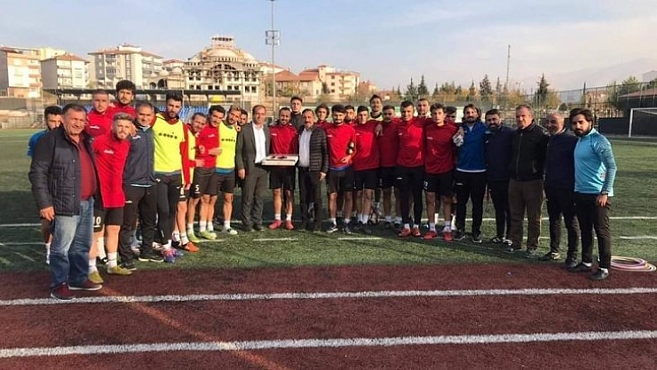 Yönetimden futbolculara ziyaret
