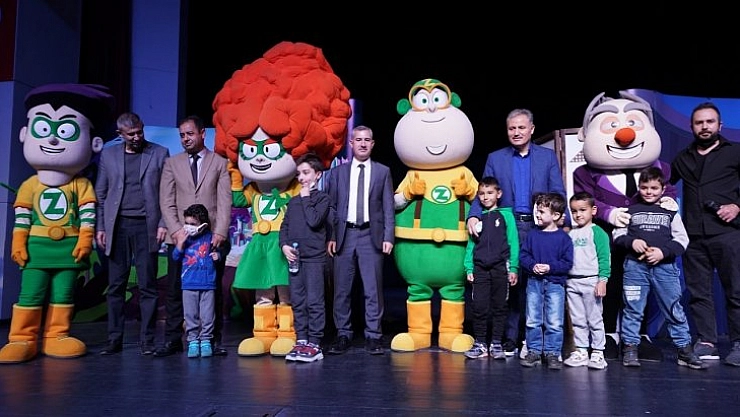 Müzikal tiyatro gösterisine yoğun ilgi