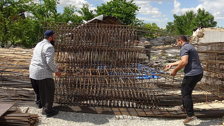 Yeşilyurt'ta cami inşaatı maddi nedenlerle durdu: Hayırseverlerden destek bekleniyor!