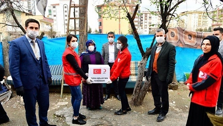 Yeşilyurt'ta yaşlılara yardım