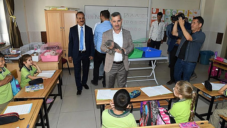 Yeşilyurt'tan 'Sev Beni' projesi 