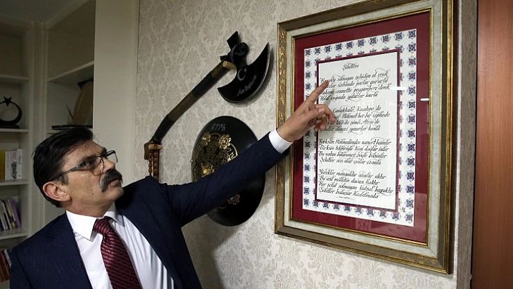 Yeter ki yalan sevme