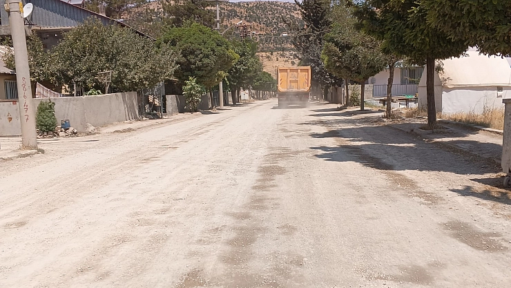 Yol sorunu vatandaşı canından bezdirdi