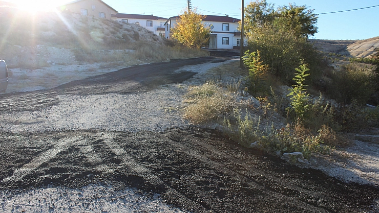 Yol ve çevre düzenleme çalışmaları devam ediyor