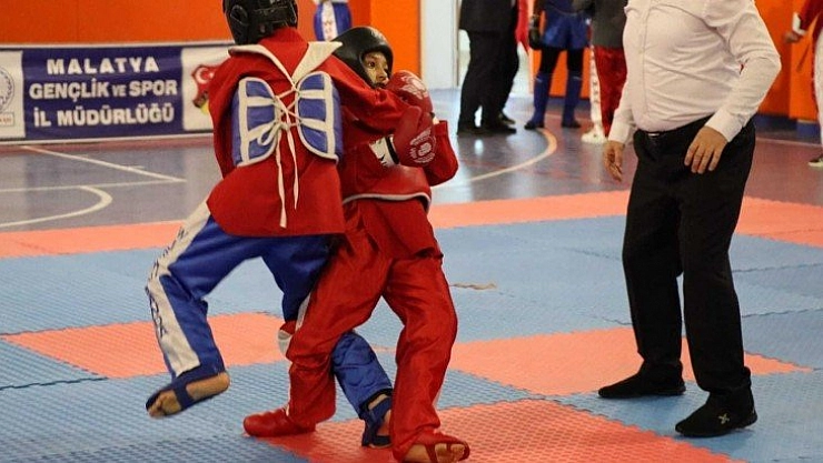 Yumruklar şampiyonluk için