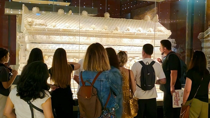 Yüz binlerce insan kültürel rotalara yöneldi