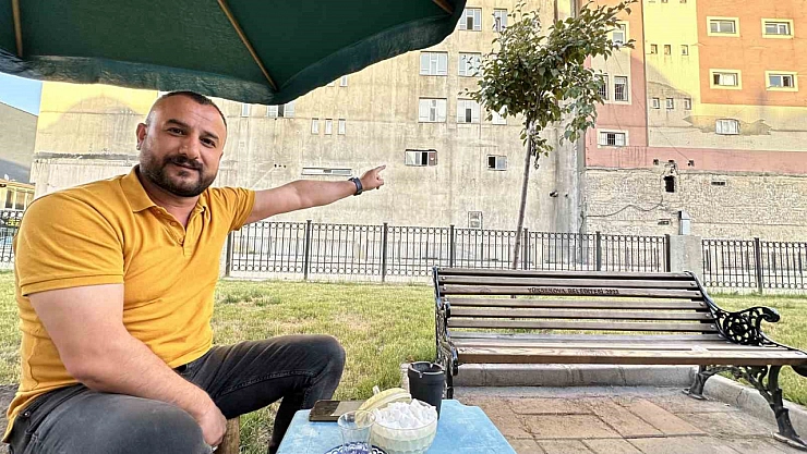Bal arıları parkı mesken tuttu
