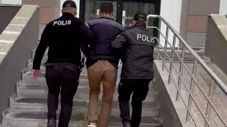 Zehir taciri kıskıvrak yakalandı