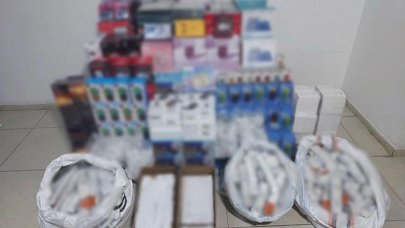 1,3 milyon TL'lik kaçak elektronik eşya ele geçirildi: 1 gözaltı