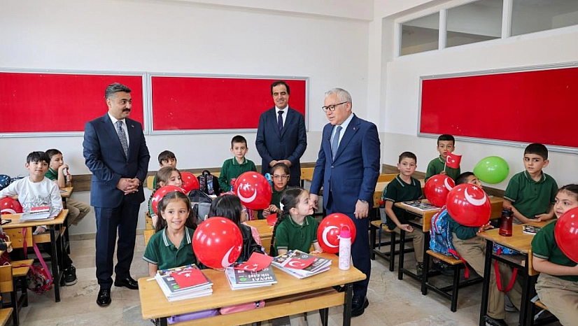 113 bin öğrenci ders başı yaptı
