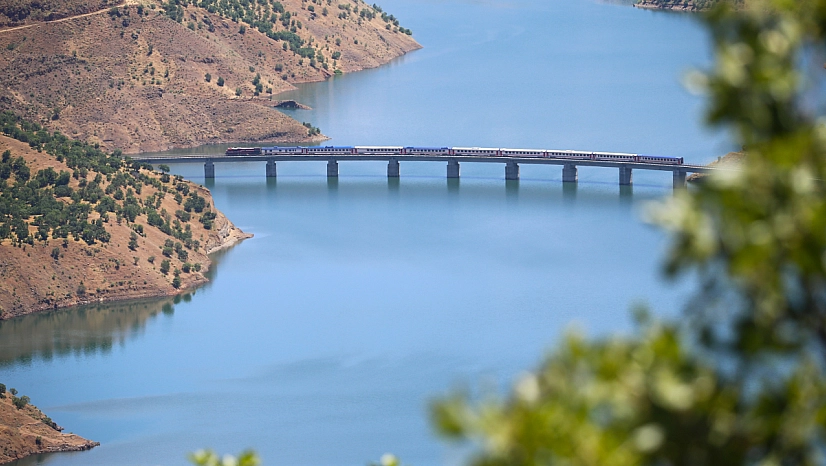1267 kilometrelik macera: Van Gölü Ekspresi'nin en güzel manzaraları Malatya'da başlıyor