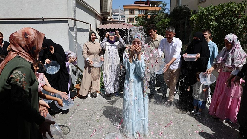13 yaşında hafız oldu, ilk müjdeyi babasına verdi