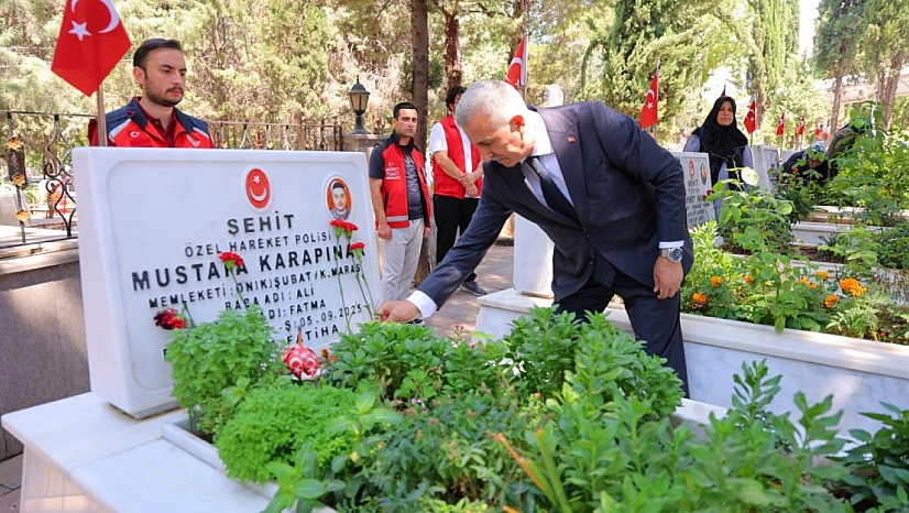 15 Temmuz anma etkinlikleri şehitlik ziyaretiyle başladı