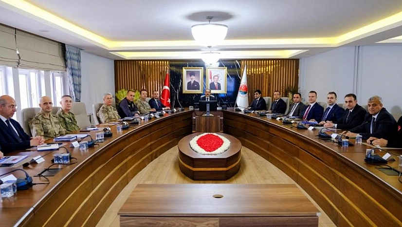 2 suç çetesi çökertildi, 122 hükümlü yakalandı