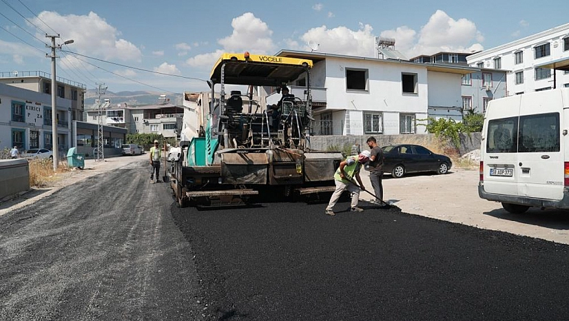 26 noktada asfalt çalışmaları devam ediyor