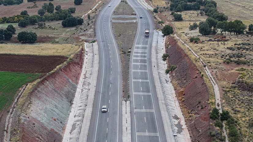 Malatya Sivas Yolu 4 yılda tamamlandı: 8 tünel, 14 köprü....
