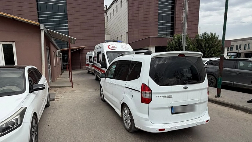 Ambulans girişine park eden sürücü tepkilere neden oldu