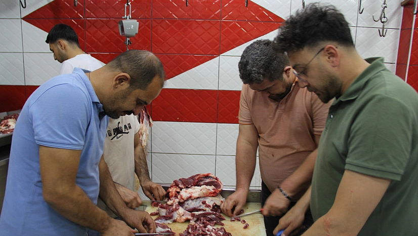 Asırlık gelenek Malatya'da yeniden canlandı: 400 kilo et imece usulüyle doğrandı!