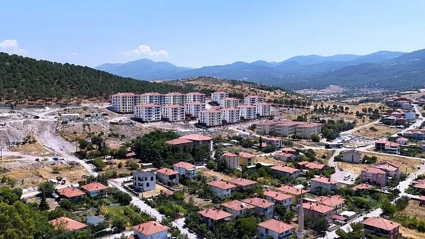 Bakan Kurum'dan Sındırgı depreminin yıldönümüne ilişkin paylaşım
