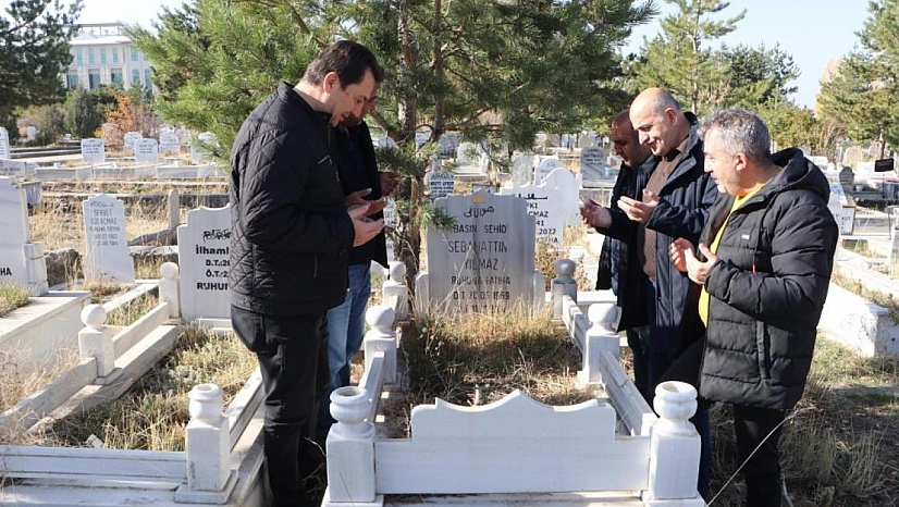 Basın şehidi Sebahattin Yılmaz mezarı başında anıldı