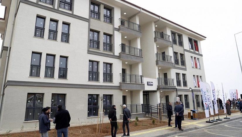 Bostanbaşı'nda Beklenen Kura Çekiliyor: 324 Konutun Kura Çekimini Canlı izlemek İçin Tıklayın…