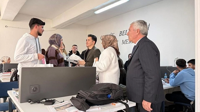 Gençlere kaynak kitap desteği