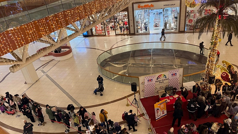 Ceylan Karavil Park AVM'de imza günü