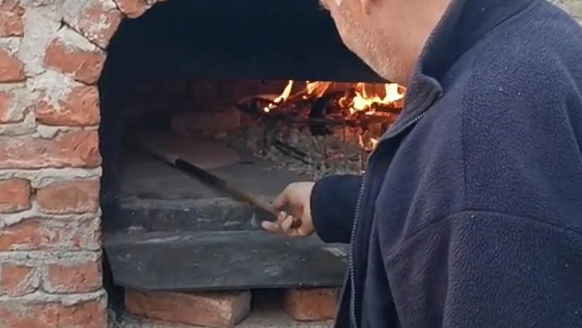 Darende'de tandır geleneği ev fırınlarında yaşatılıyor