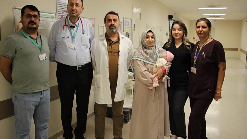 Doğuştan fıtıklı bebek sağlığına kavuştu