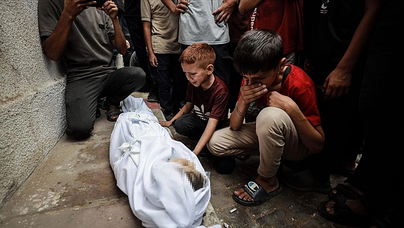 Gazze'de yardım bekleyenlere yine saldırıldı