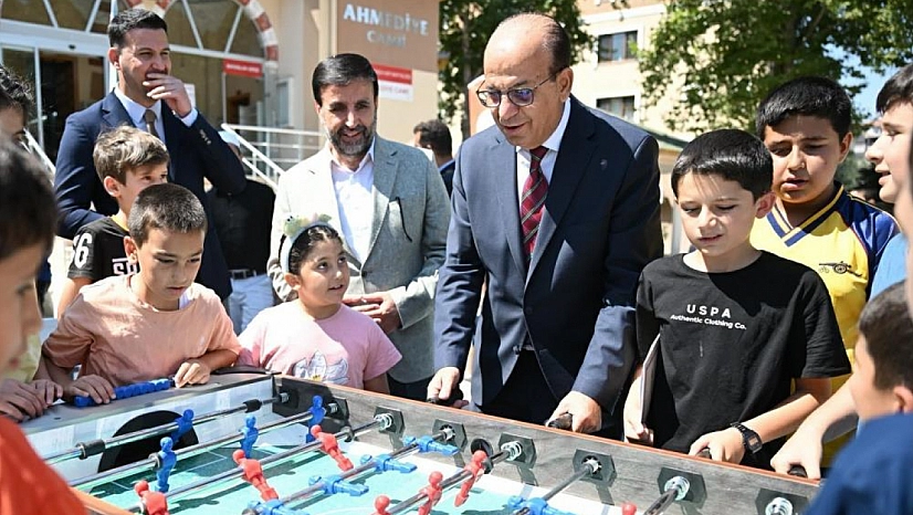 İlhan Geçit, çocuklarla bir araya geldi