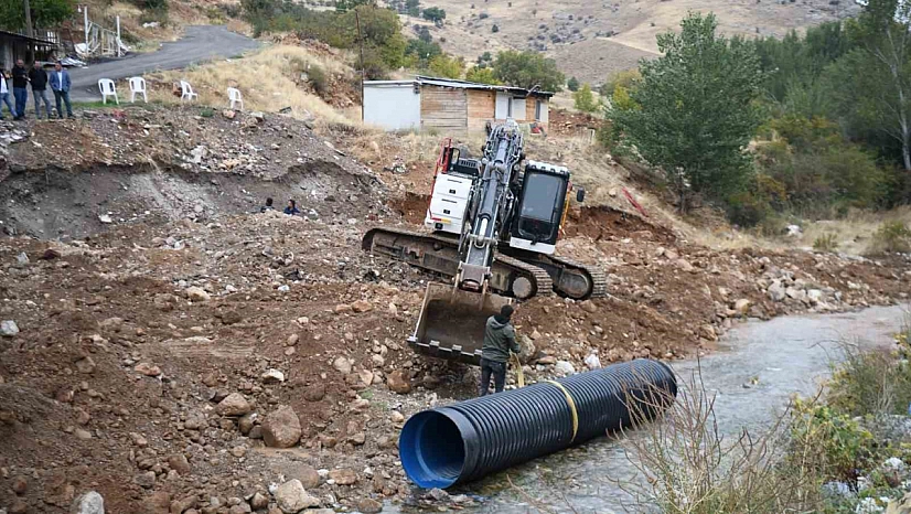 50 yıllık sorunu İlhan Geçit çözdü: 2 köprü inşa edilecek