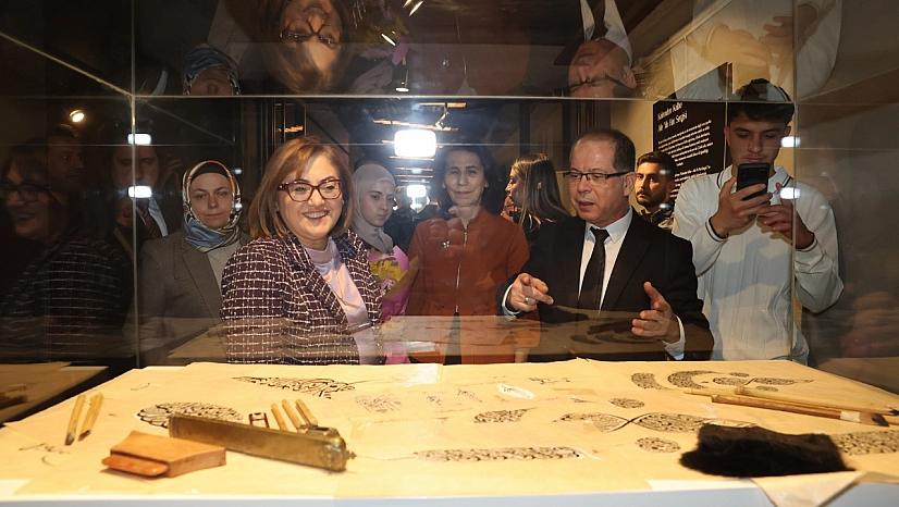 'Kalemden Kalbe' Hüsn-i hat sergisi