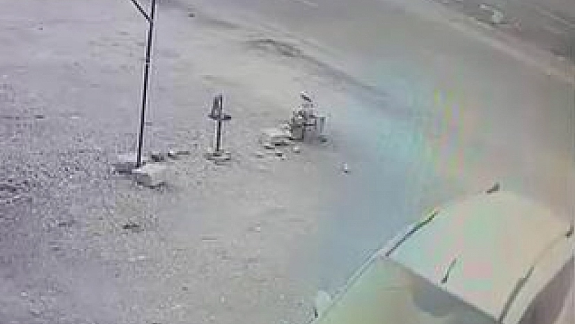 Kamyonete çarpan genç hayatını kaybetti