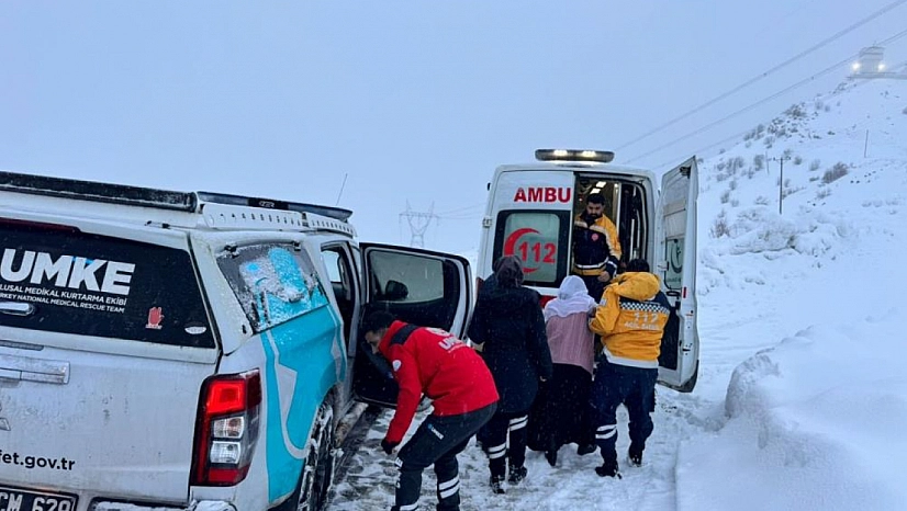 Kapalı yollarda UMKE ve 112'den zamanla yarış