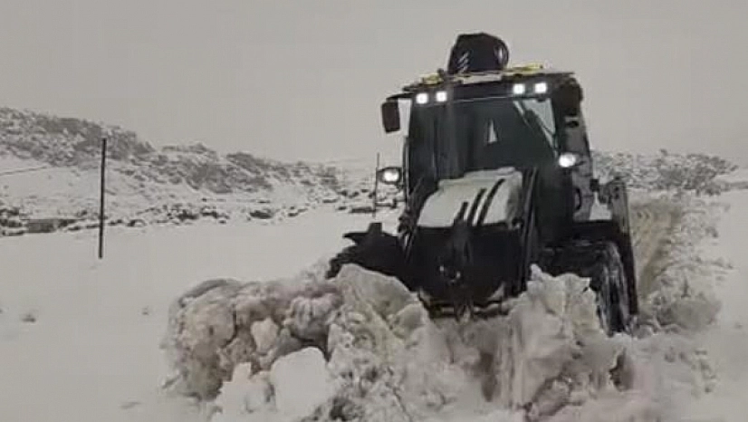Kapanan mahalle yolları tekrar ulaşıma açıldı