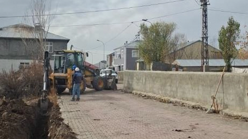 Karayazı'nın elektrik altyapısı güçleniyor