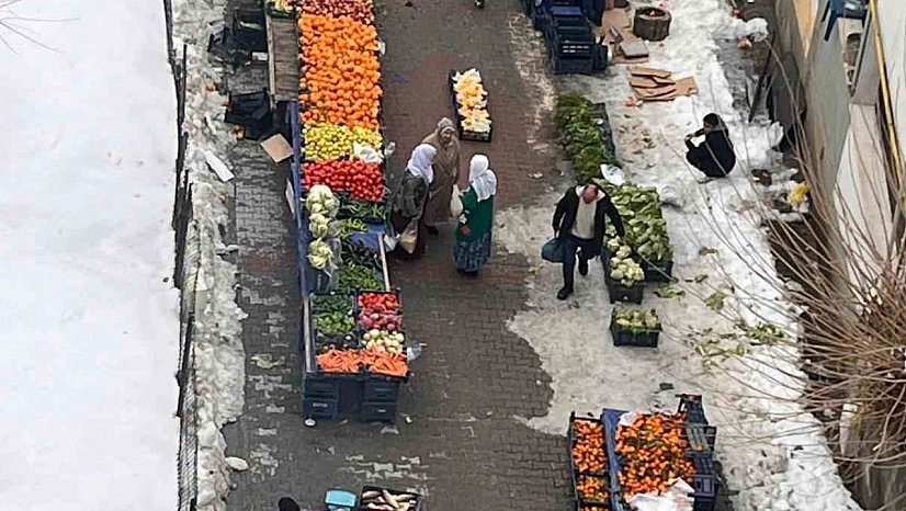 Semt pazarı üç haftanın ardından açıldı