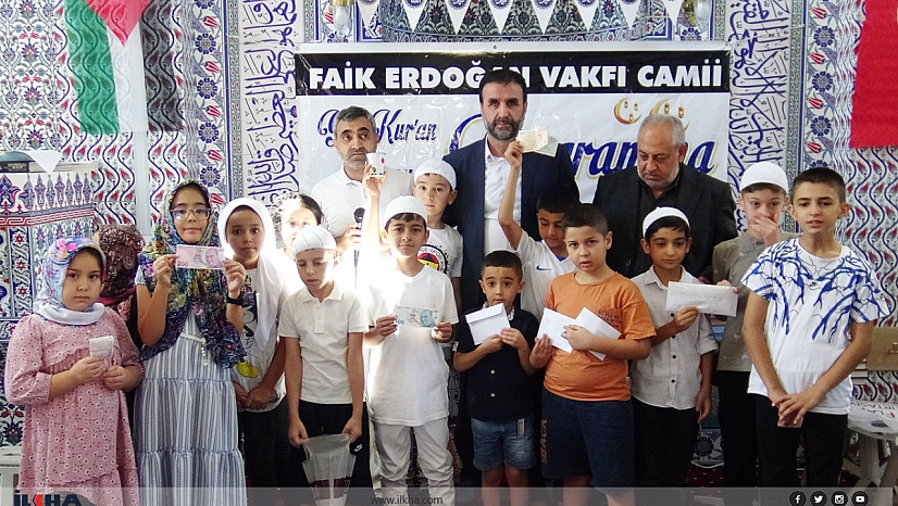 Kur'an Kursu Öğrencilerinden Duygusal Veda: 'Çok Şey Öğrendik'