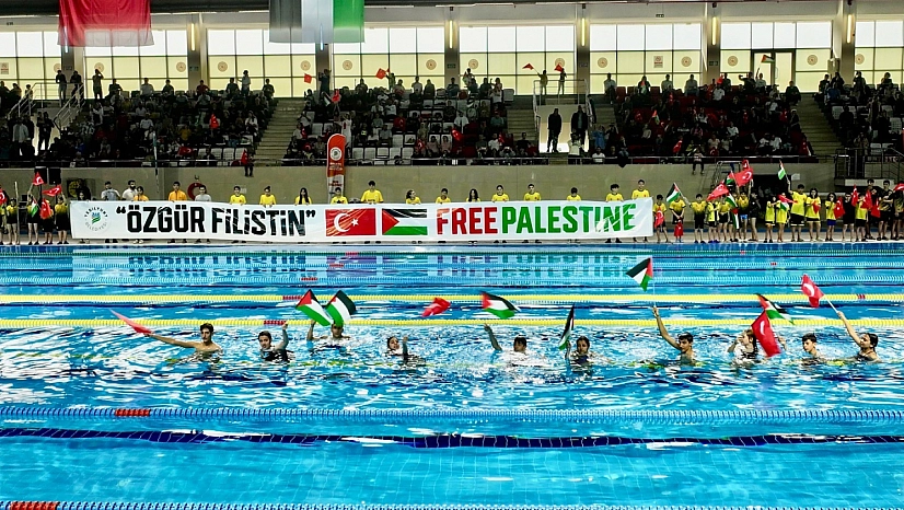 Malatya'da 300 Sporcu 'Umuda Kulaç' Attı