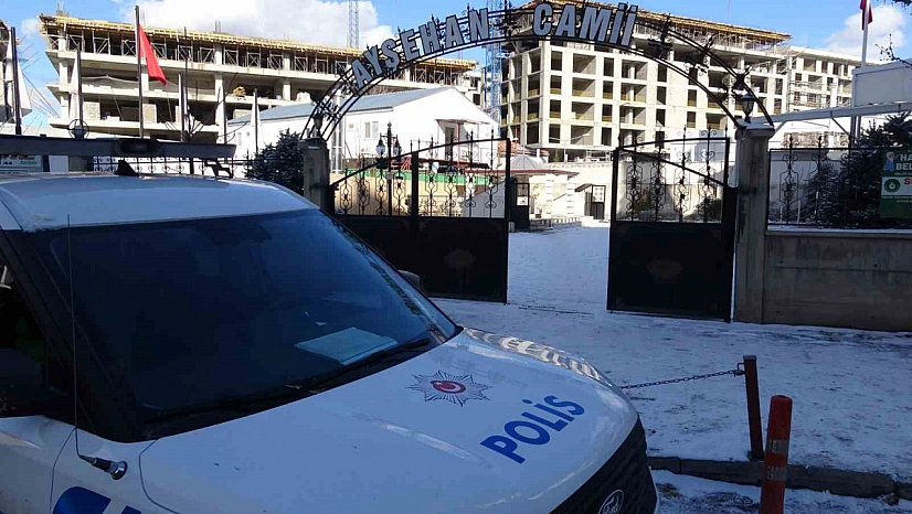 Malatya'da Camide Baygın Genç Hastanede Hayat Mücadelesi Veriyor