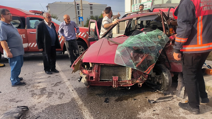 Malatya'da iki otomobil çarpıştı: 2 kişi yaralandı